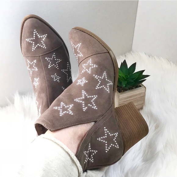 Carlos Santana Star Studded Tan Taupe Bootie Size 7.5 BNWOB - Picture 6 of 9